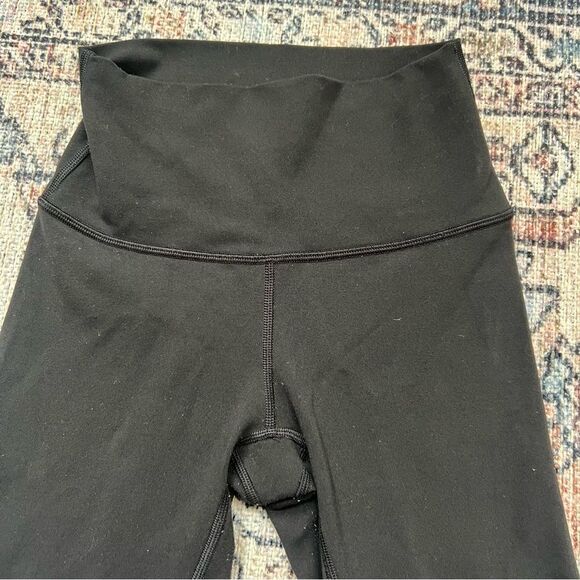 Lululemon Wunder Under Hi-Rise 7/8 Tight Full-On Luon 25"
Black Size 2 - Picture 6 of 10